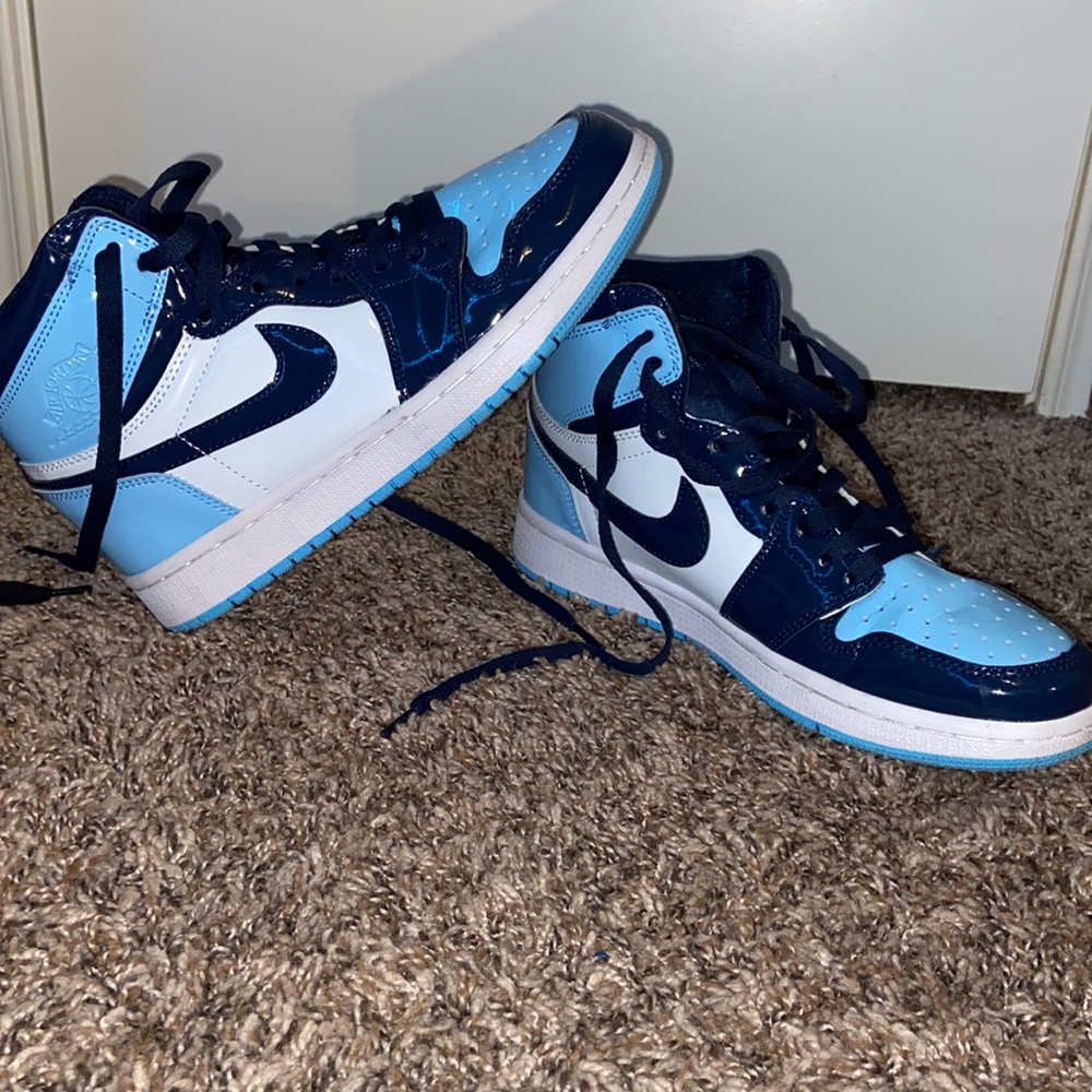 Never worn sneakers!